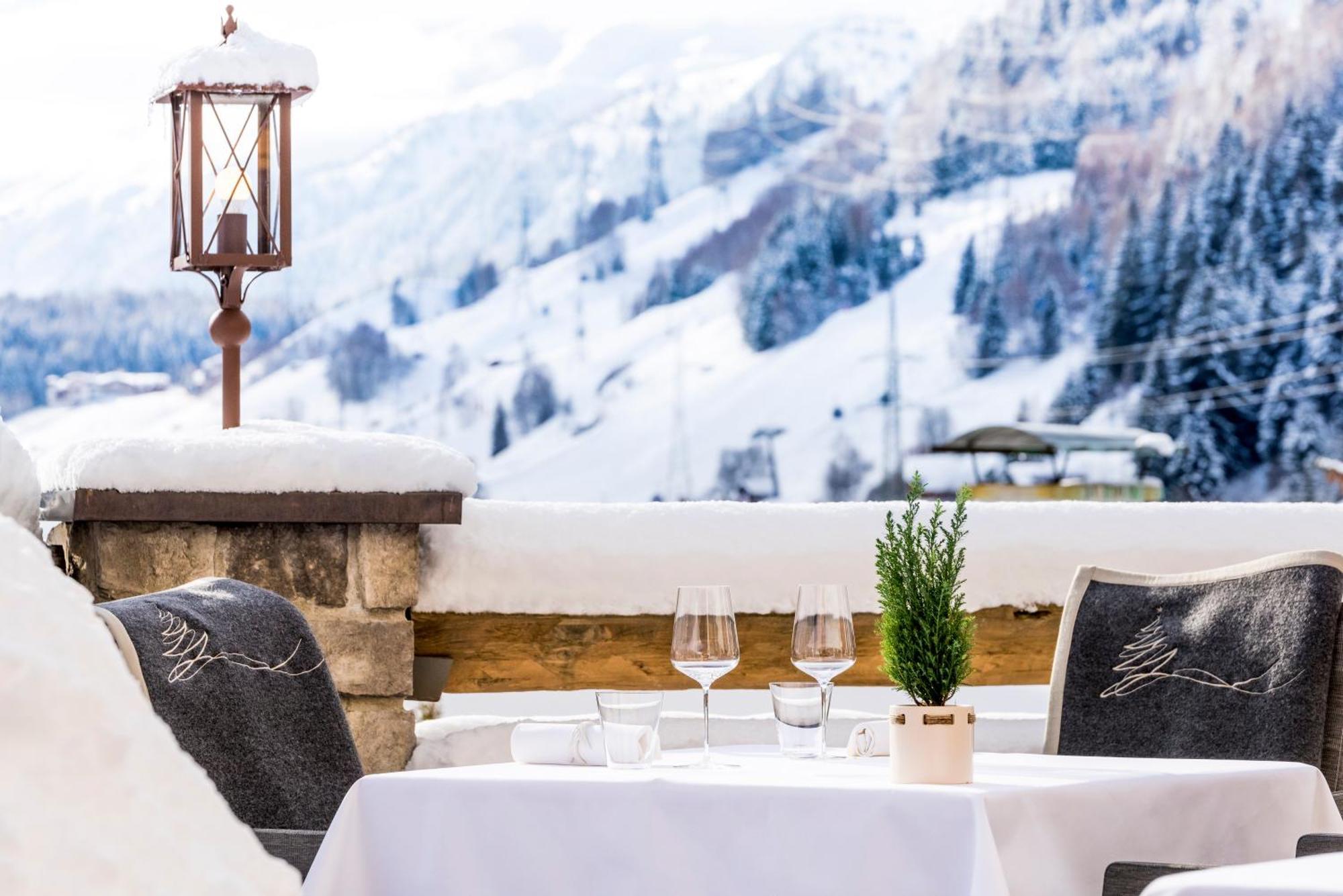 Hotel Tannenhof*****Superior Sankt Anton am Arlberg Exterior photo